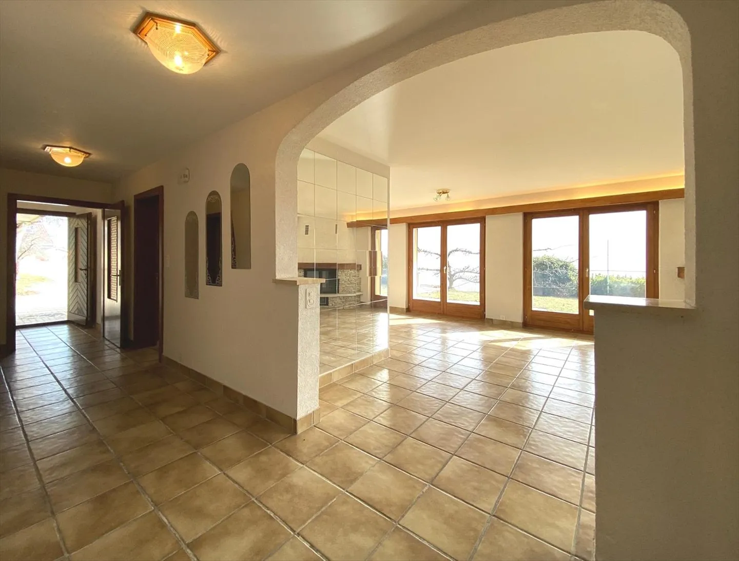 Villa - Photo 5 of 28