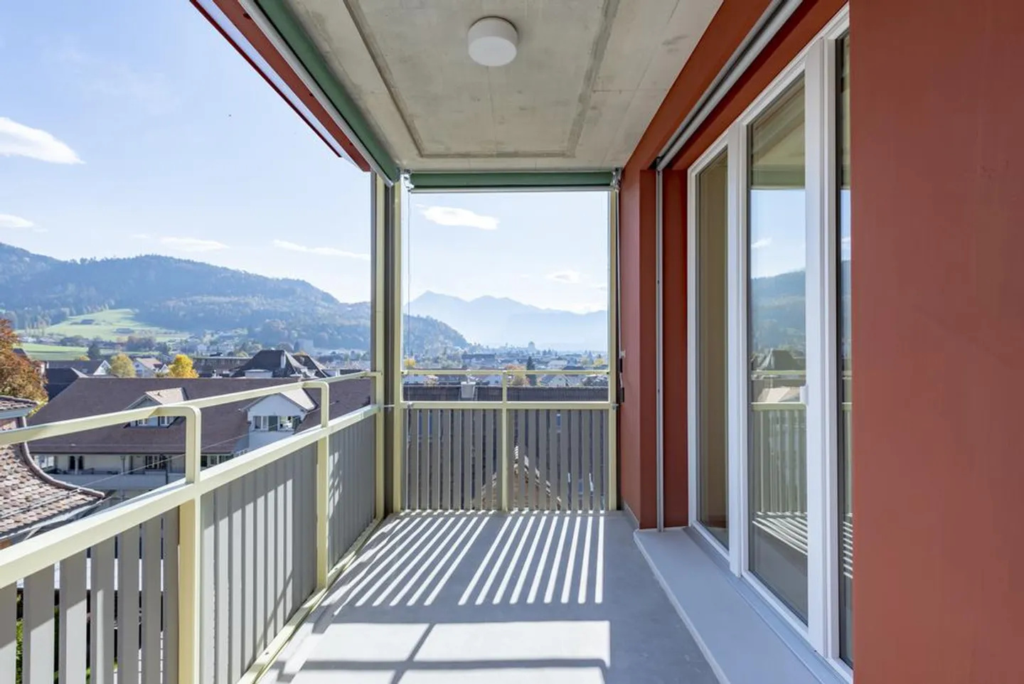 Modernes Apartment mit grossem Balkon - Foto 6 von 7