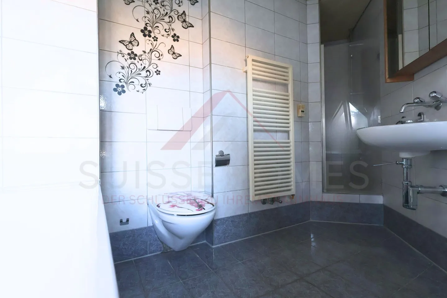 Appartement moderne de 4.5 pièces au rez-de-chaussée avec terrasse de 36 m², garage individuel et accès de plain-pied à Studen BE - Photo 19 sur 20