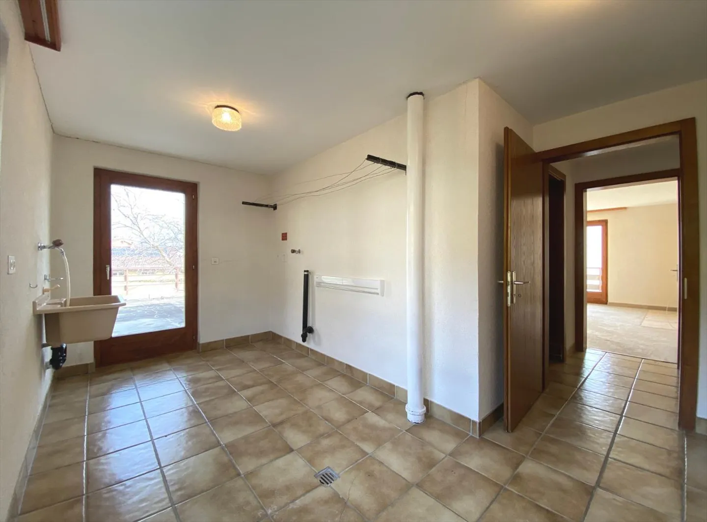 Villa - Photo 18 of 28