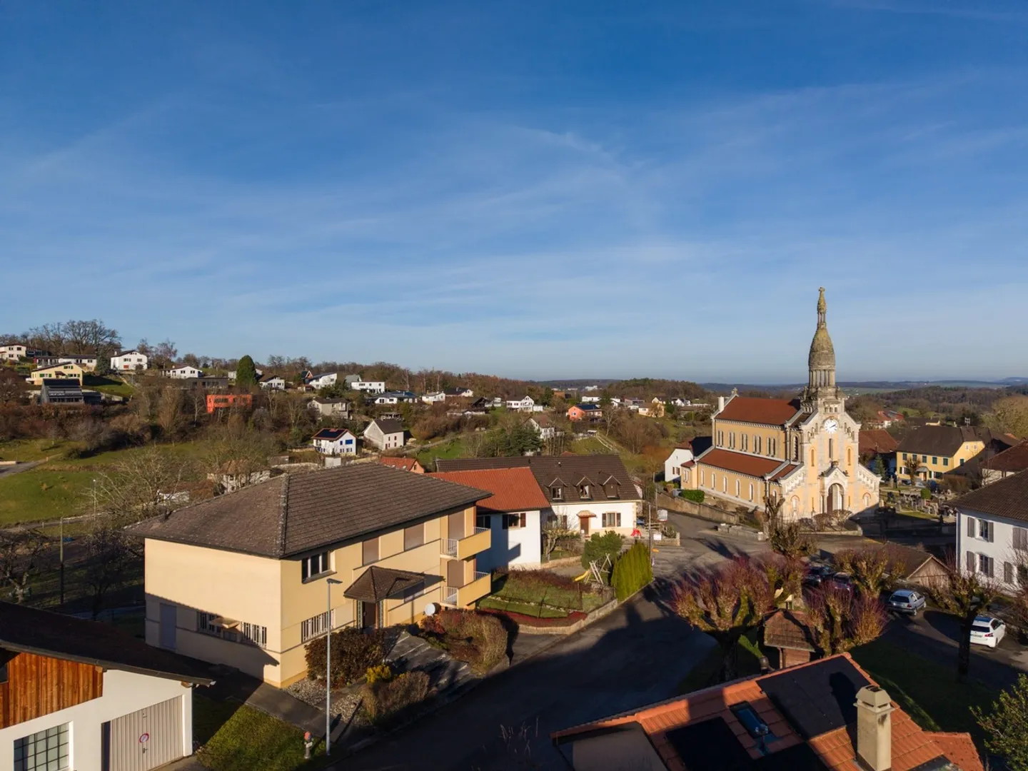 House of two apartments with great potential for transformations - Photo 2 of 11