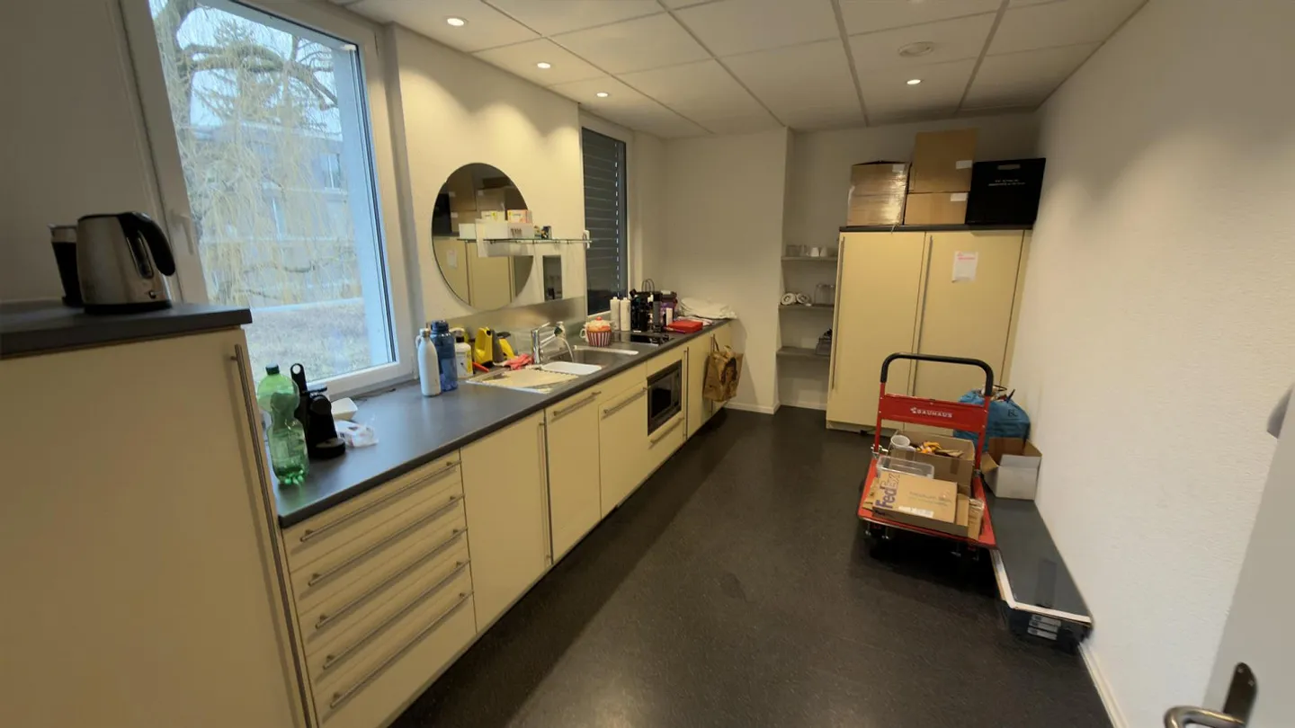 Espace de bureau et commercial central à louer à Urdorf - Photo 4 sur 13