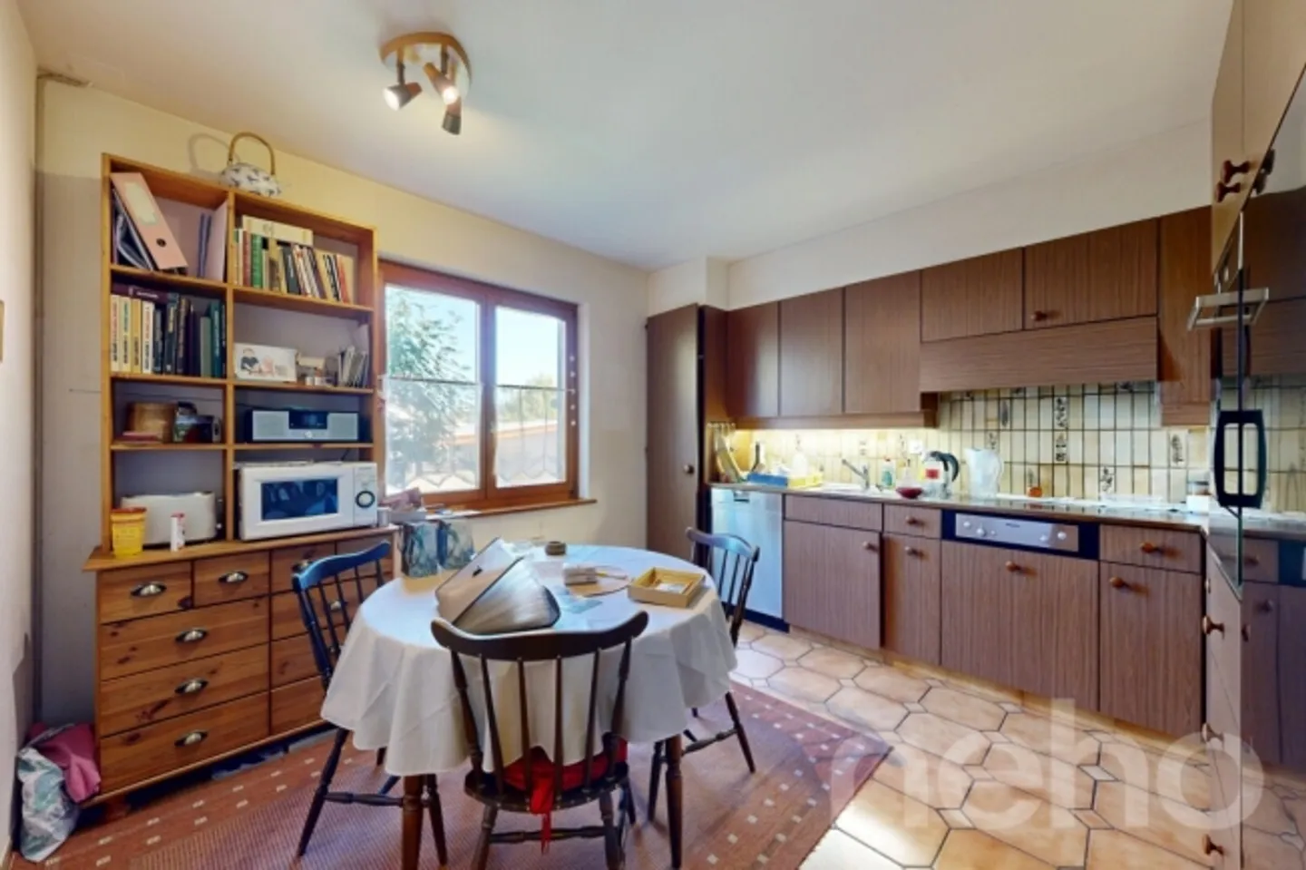 In Marly, your future family home to reinvent - Photo 11 of 12