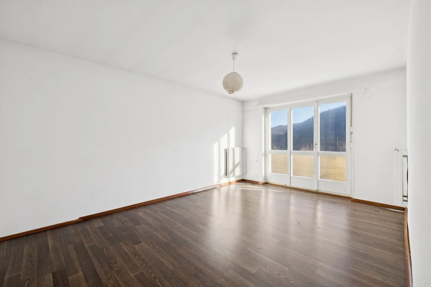 House of two apartments with great potential for transformations - Photo 4 of 11