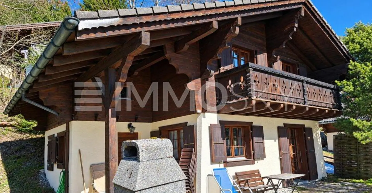 Rare opportunity: Family chalet with 4.5 rooms in Morgins - Photo 1 of 4