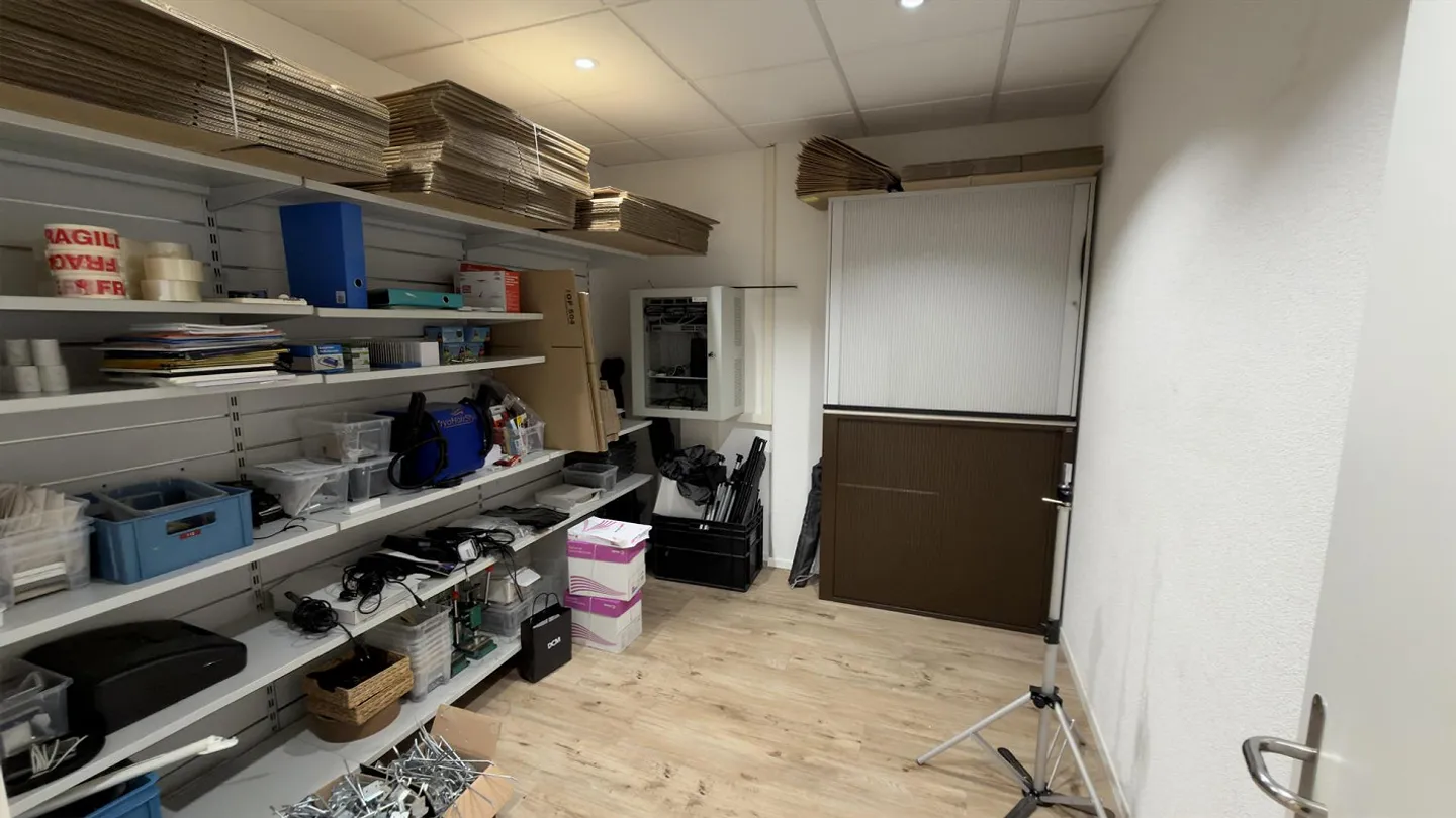 Espace de bureau et commercial central à louer à Urdorf - Photo 8 sur 13