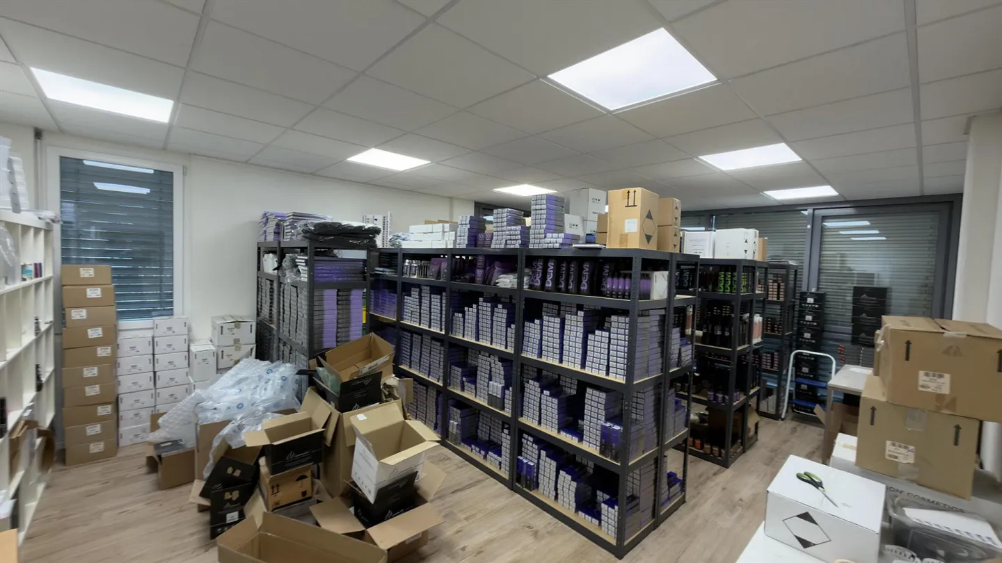 Espace de bureau et commercial central à louer à Urdorf - Photo 9 sur 13