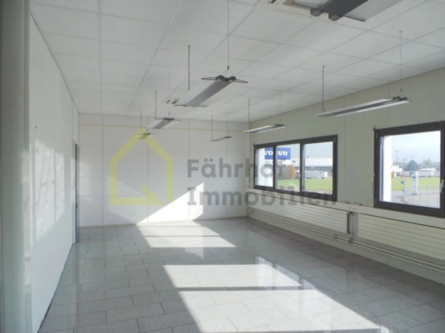 «Office» - Foto 2 von 9