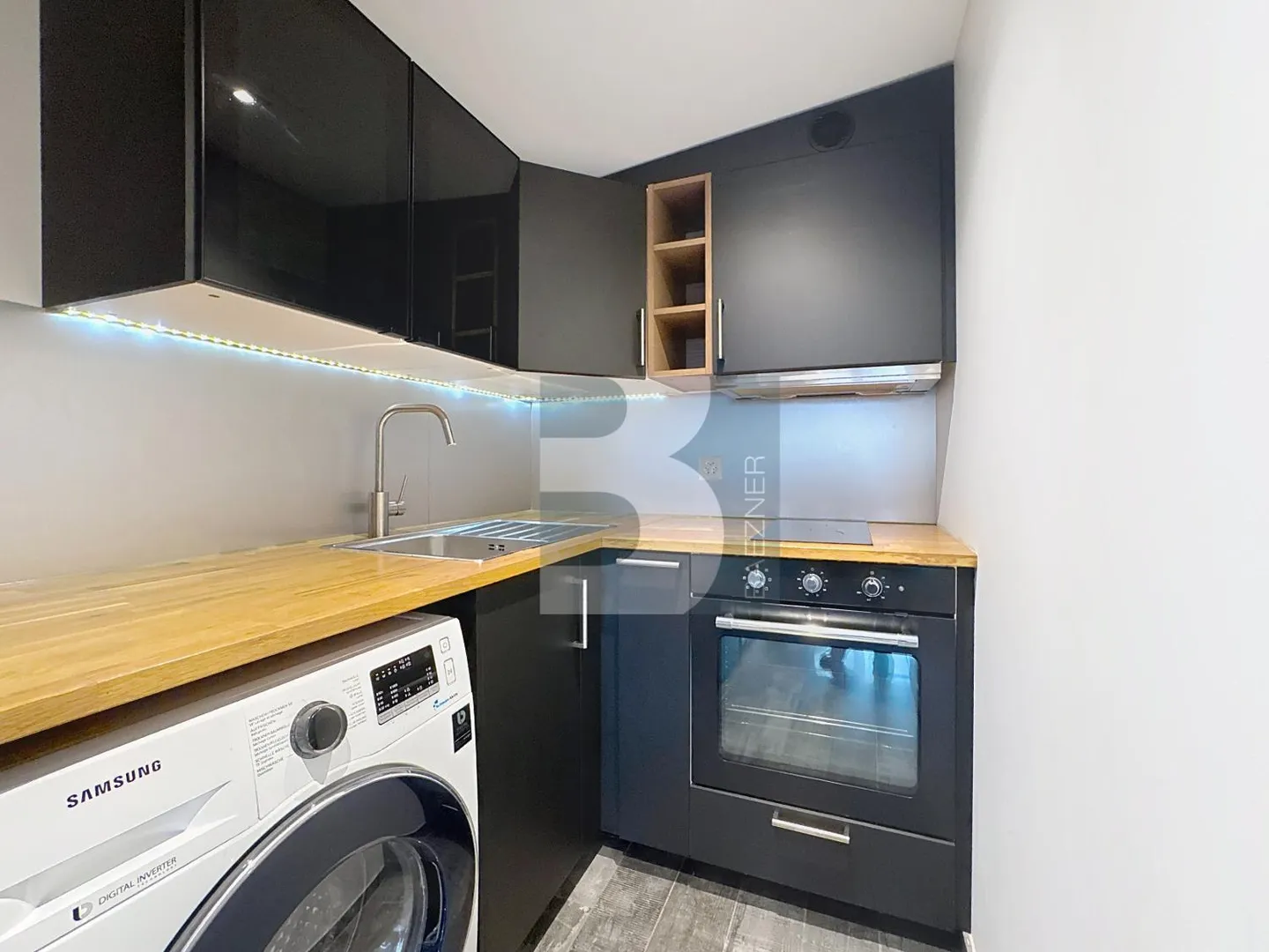 Appartement Meublé avec Terrasse - Photo 3 sur 6