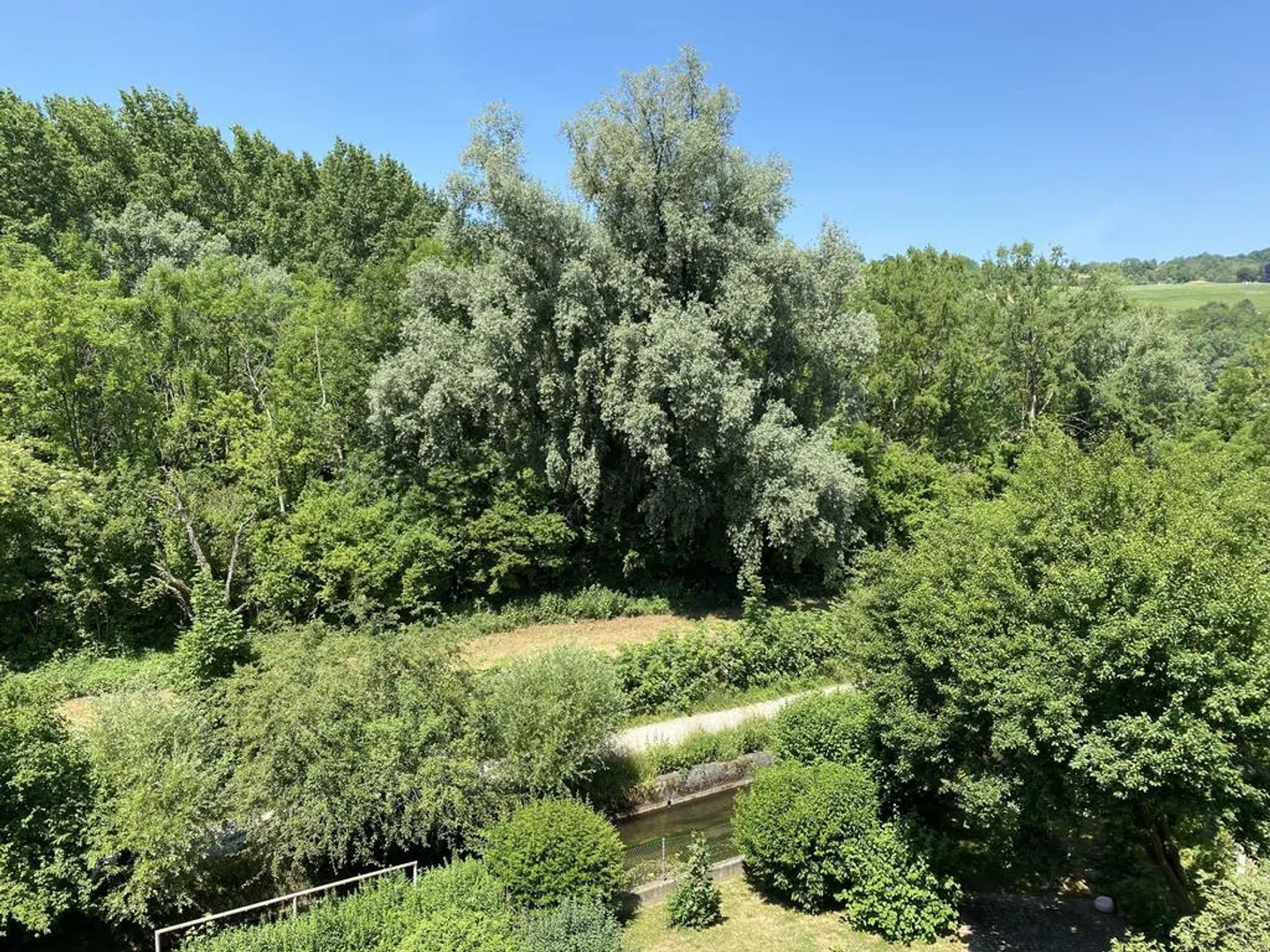 Bright 3.5-room apartment with a view of greenery - Photo 11 of 11