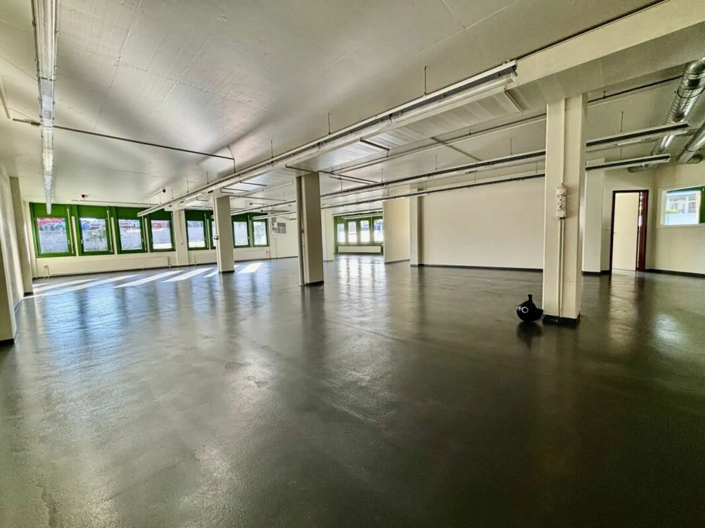 Fertig nutzbare Gewerbeflächen - Foto 1 von 4