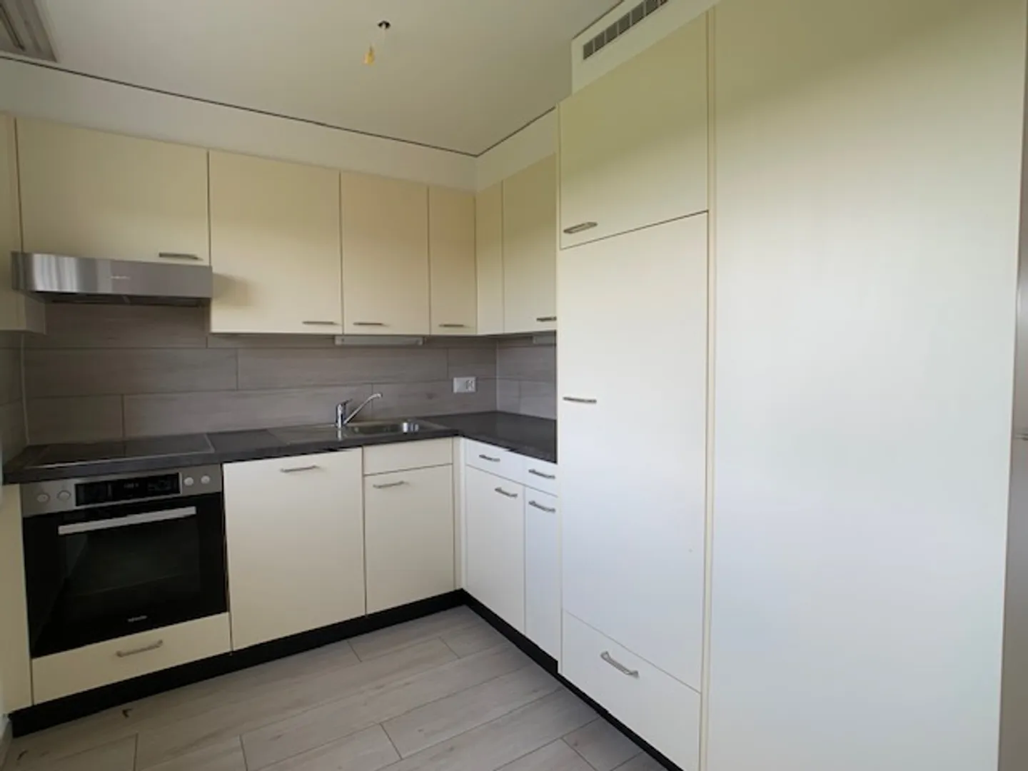 Appartement 4.5 pièces - Photo 6 sur 6