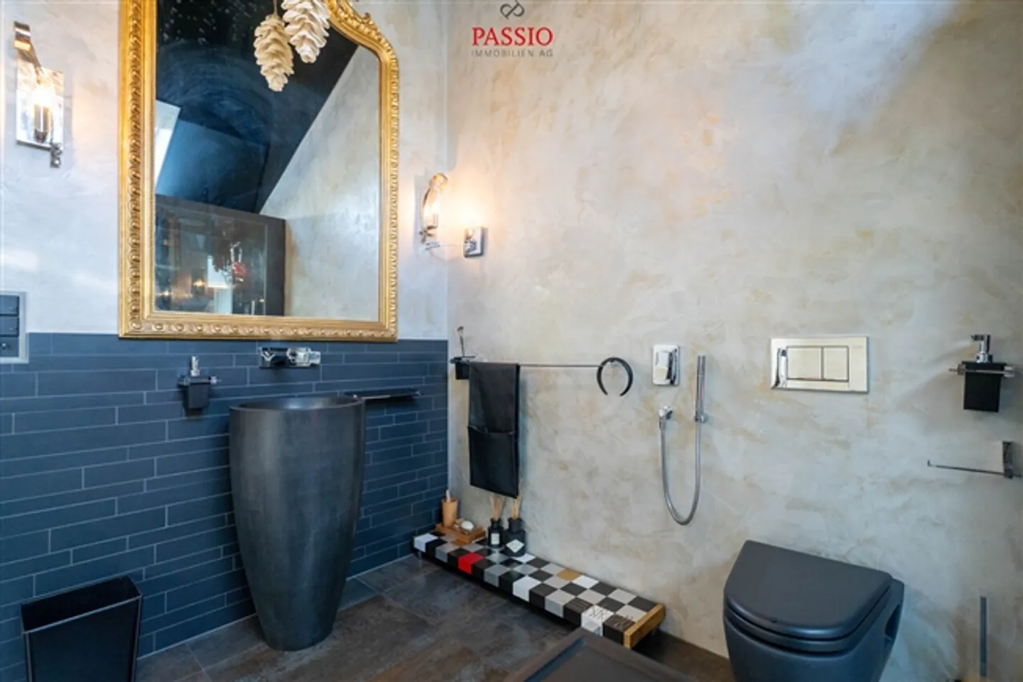 Unique 6.5-room terraced single-family house with large garden - Photo 12 of 18