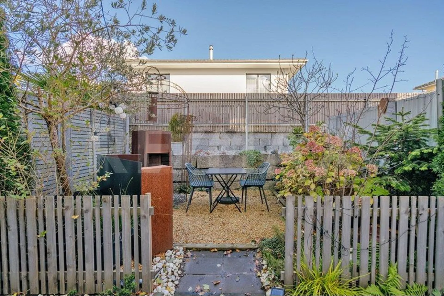 Just right - Single-family house plus 2 underground parking spaces - Photo 5 of 11