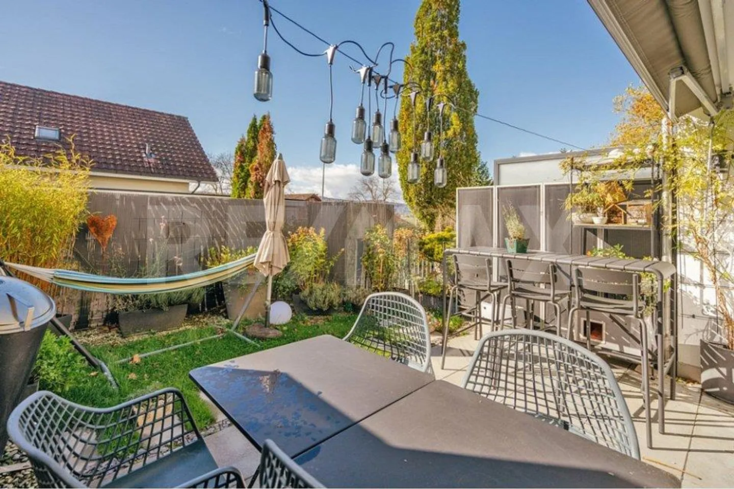 Just right - Single-family house plus 2 underground parking spaces - Photo 6 of 11