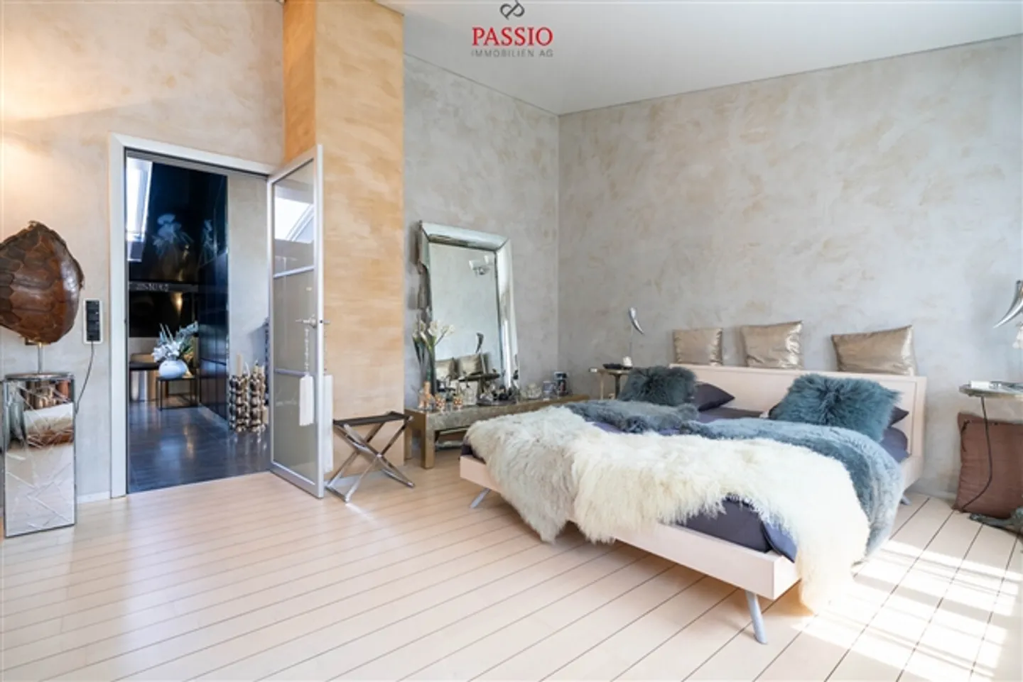 Unique 6.5-room terraced single-family house with large garden - Photo 15 of 18