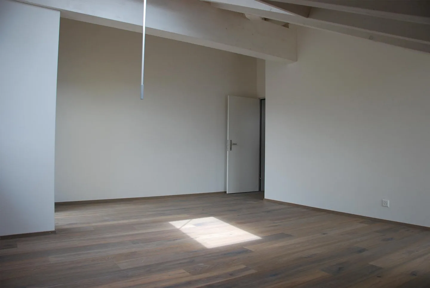 5.5 Room Attic Apartment - Sattel - Photo 6 of 12