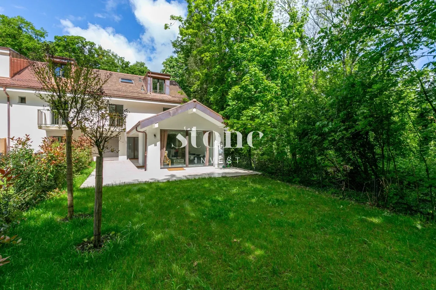 Garden Apartment with Smart Home - Photo 3 of 11