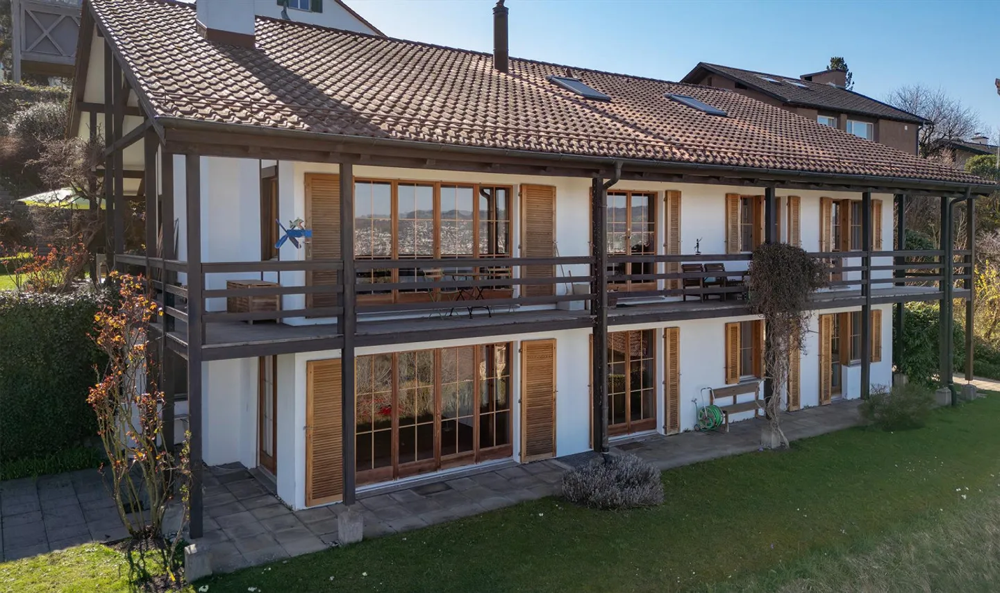 Two-family architect house in a fantastic location with a view - Photo 1 of 16