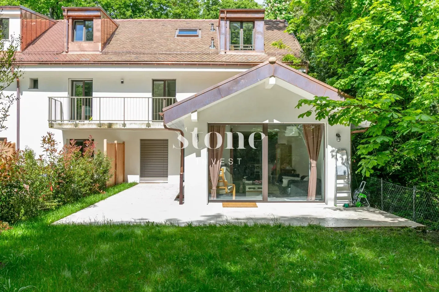 Garden Apartment with Smart Home - Photo 10 of 11