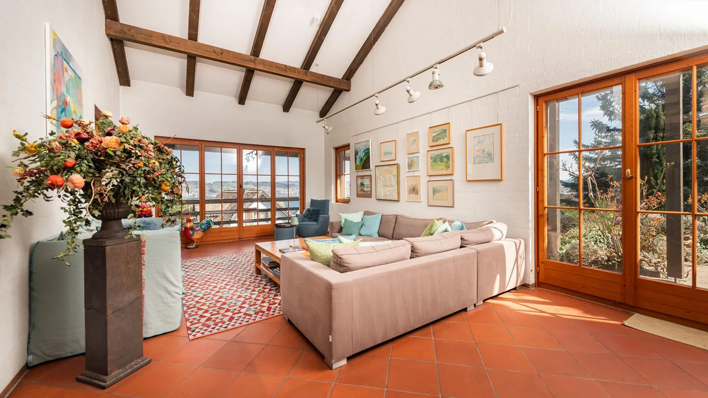 Two-family architect house in a fantastic location with a view - Photo 5 of 16