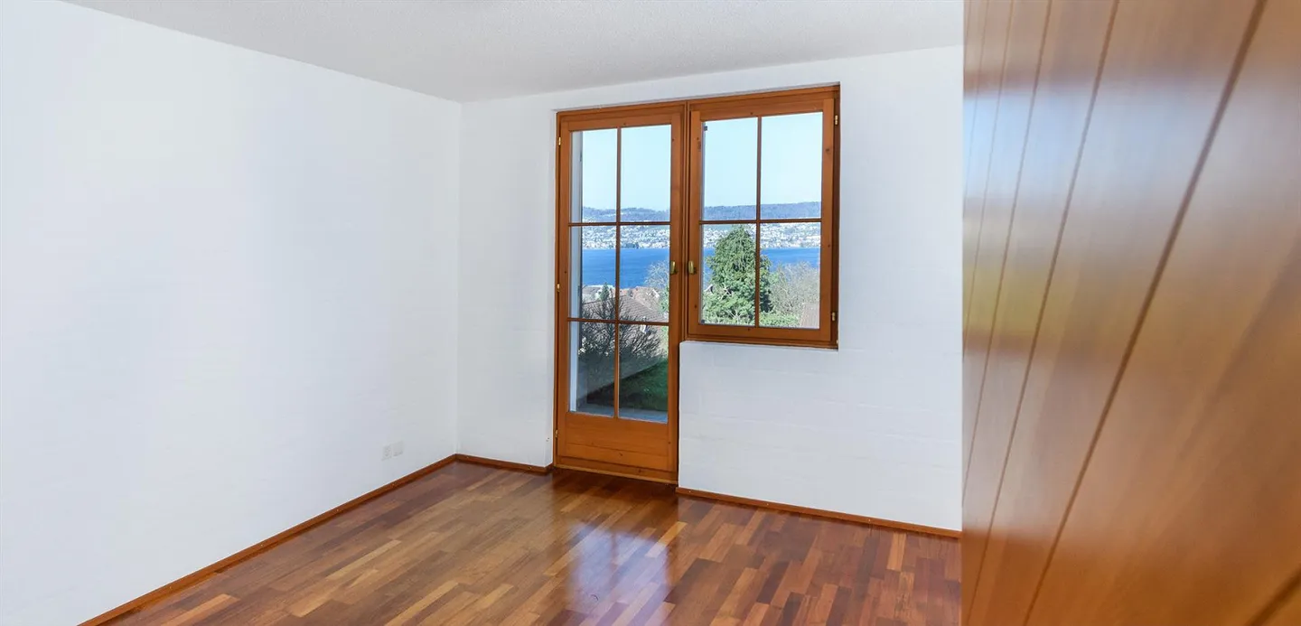 Two-family architect house in a fantastic location with a view - Photo 10 of 16