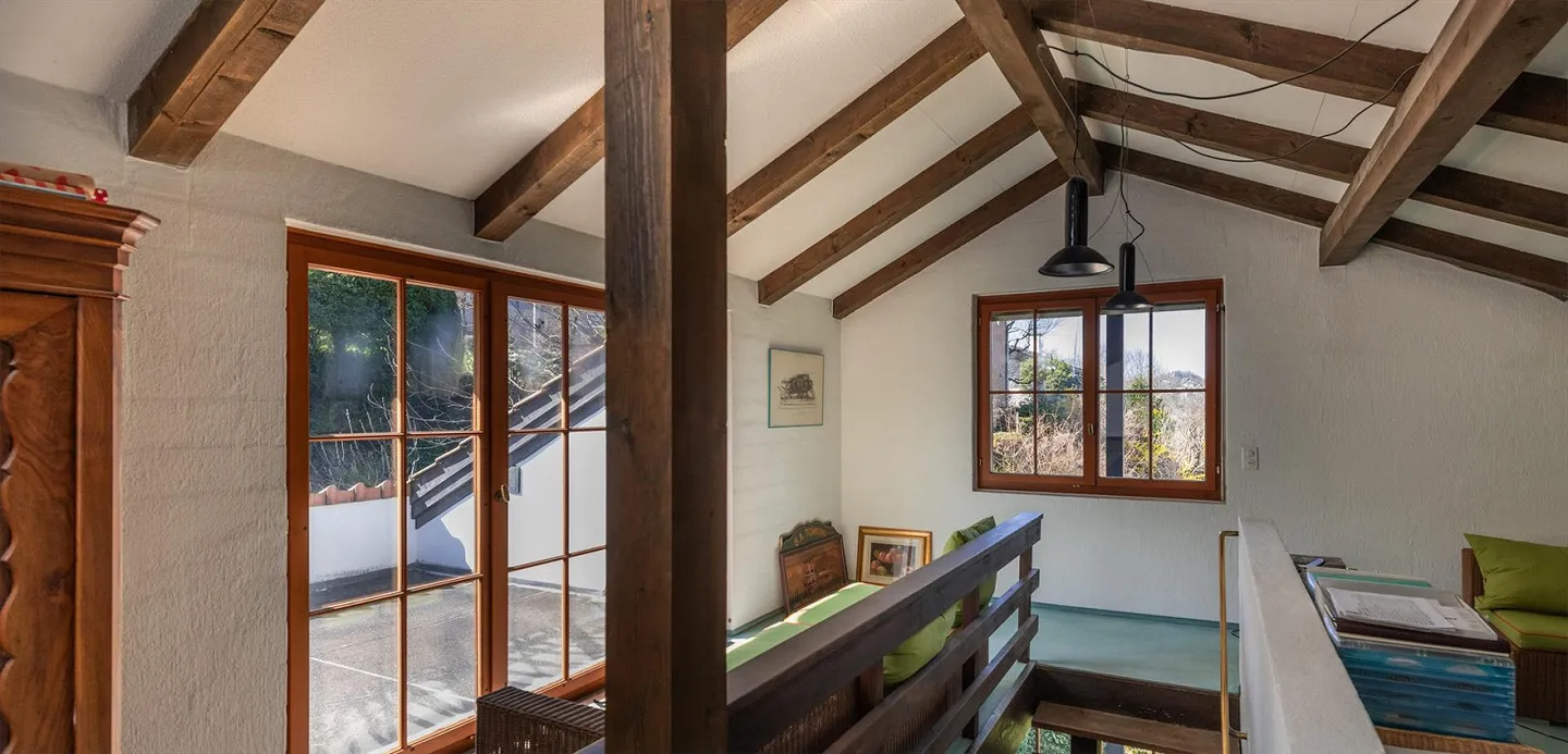 Two-family architect house in a fantastic location with a view - Photo 11 of 16