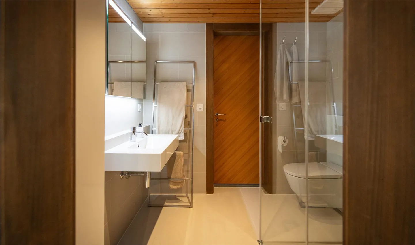 Two-family architect house in a fantastic location with a view - Photo 12 of 16