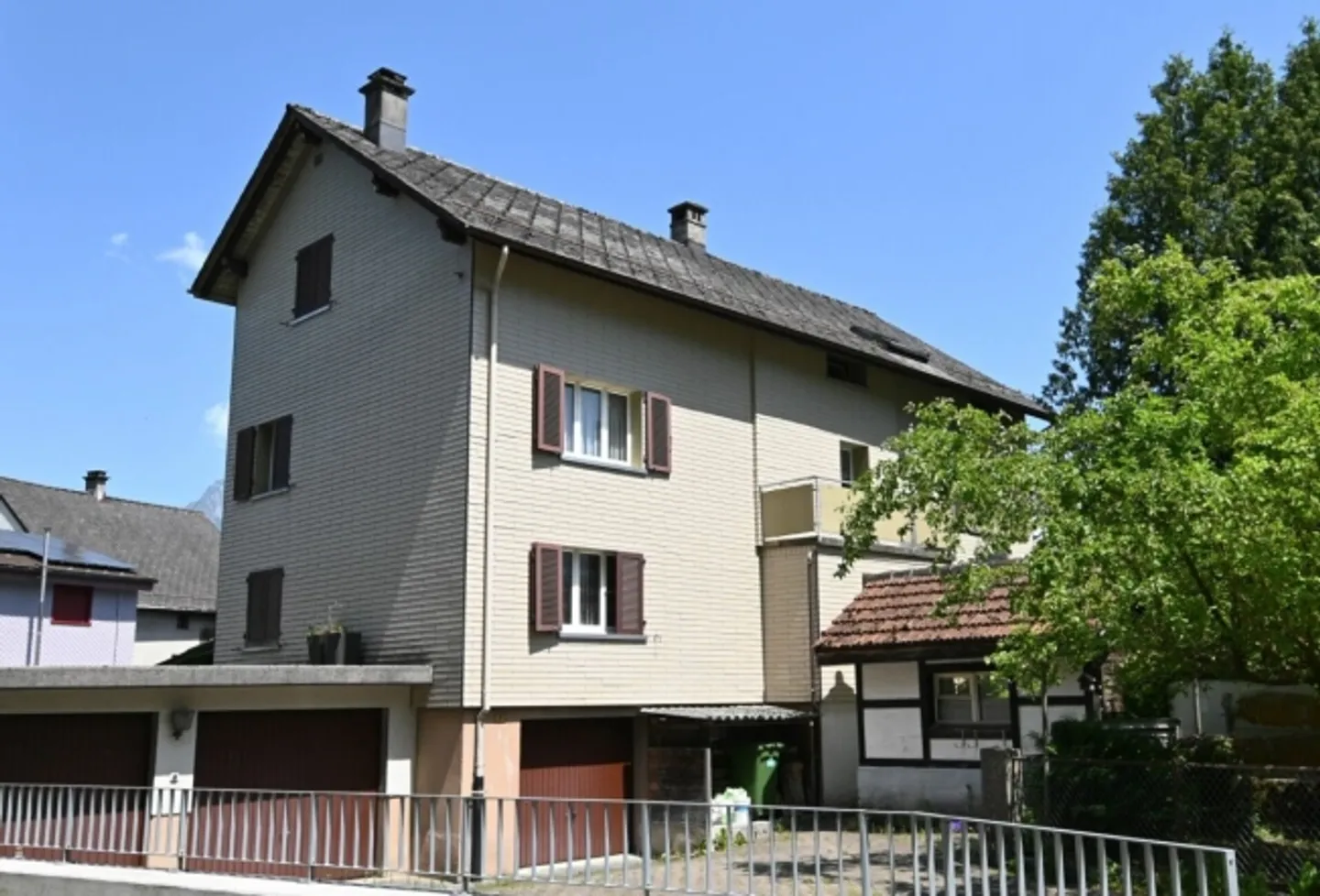 Propriété spacieuse avec potentiel de rénovation - Photo 1 sur 1