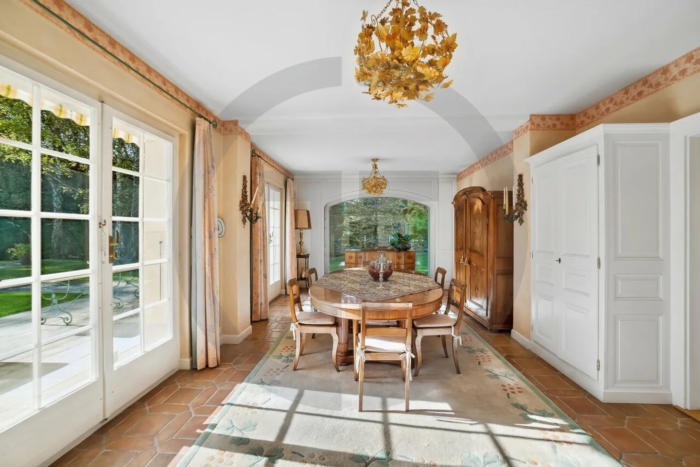 Sublime classic house on the edge of the Golf de Cologny - Photo 12 of 13