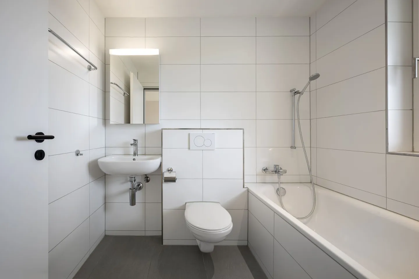 Moderno appartamento di 3,5 stanze con grande balcone a Künten - Foto 4 di 11