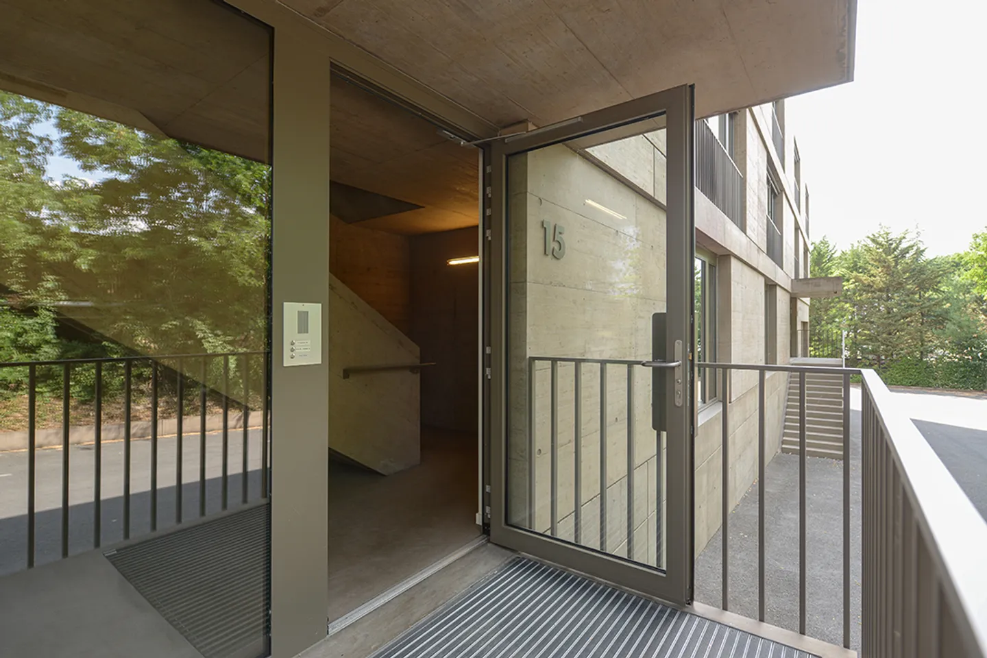 5-Zimmer-Wohnung - Foto 2 von 3