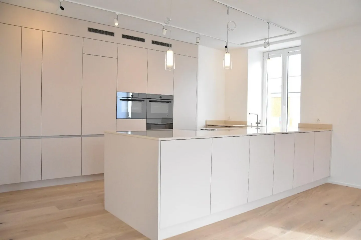 Spacious 4.5-room apartment - Photo 3 of 9