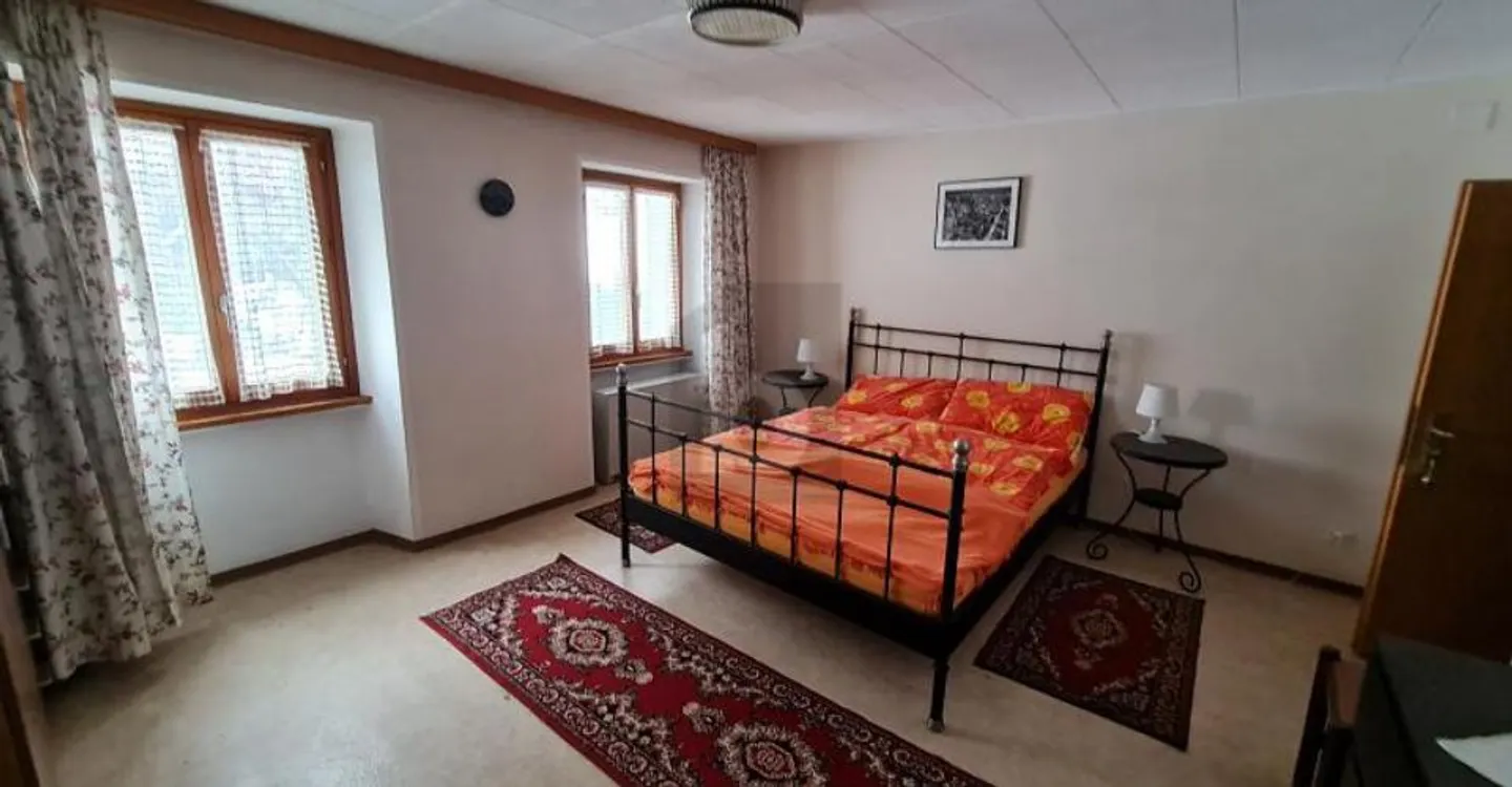 SPACIOUS WITH A LOT OF POTENTIAL - Photo 3 of 5