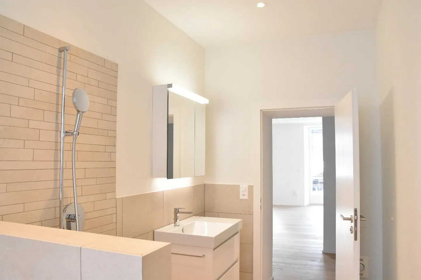 Spacious 4.5-room apartment - Photo 7 of 9