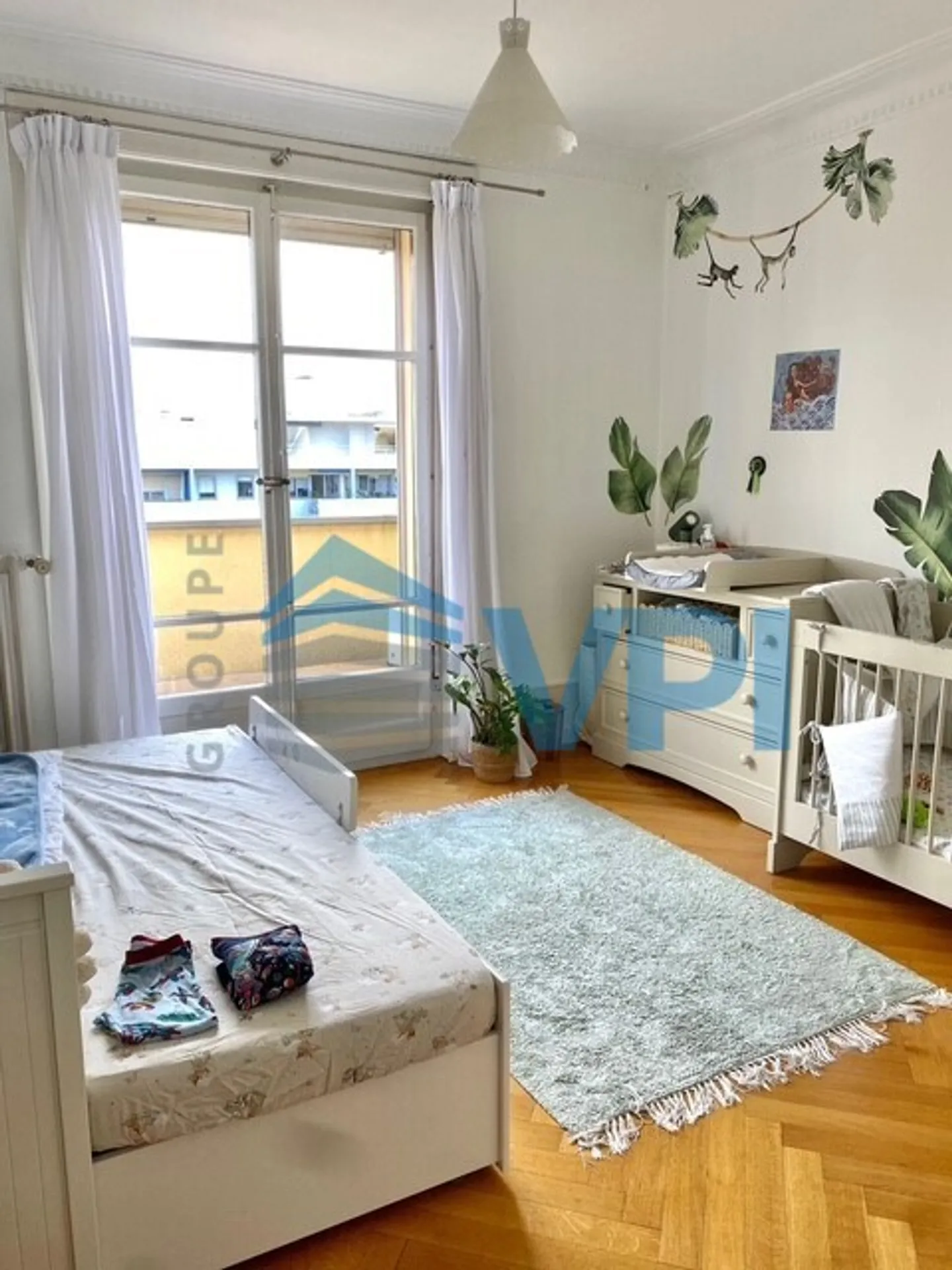 Appartement Élégant avec Vue sur le Lac - Photo 7 sur 8