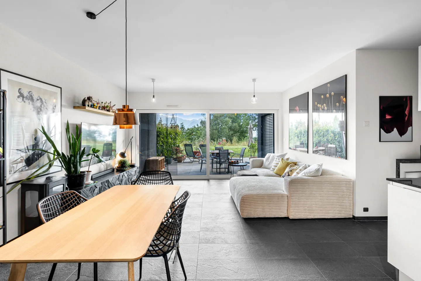 Wunderschöne 3,5-Zimmer-Wohnung mit Garten und Seeblick in St-Légier - Foto 3 von 12