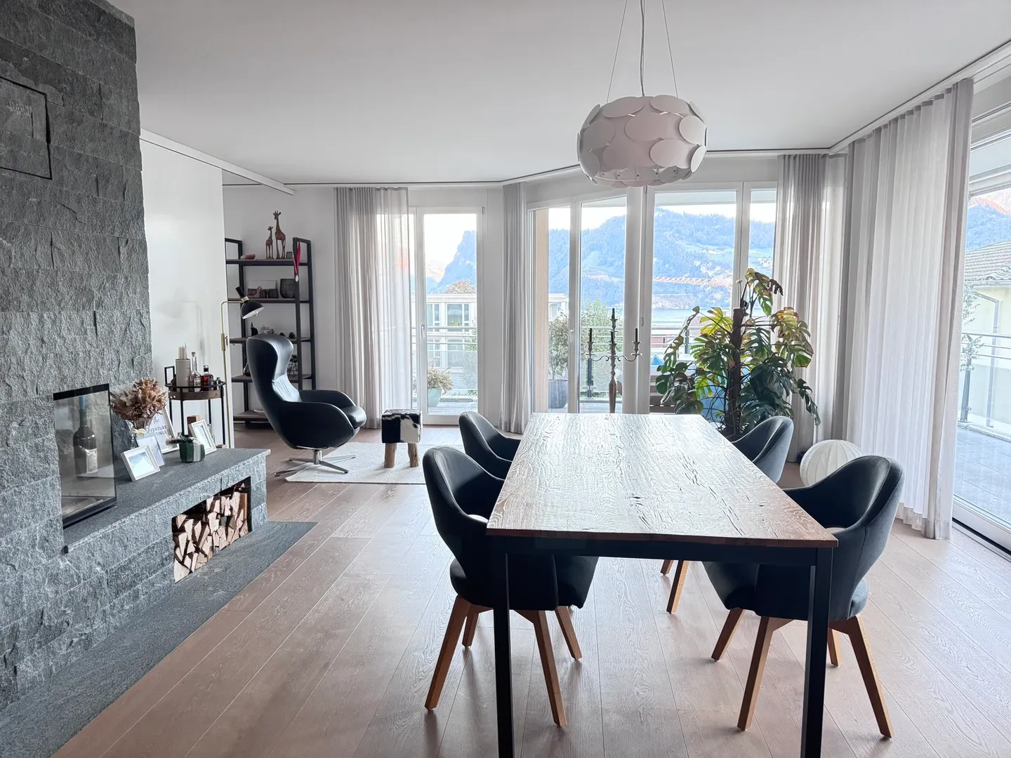 Stilvolle Wohnung mit Seeblick - Foto 1 von 10