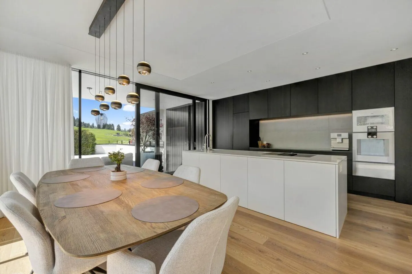 Architettura & Estetica nella Perfezione - Villa Esclusiva con Piscina - Foto 1 di 4