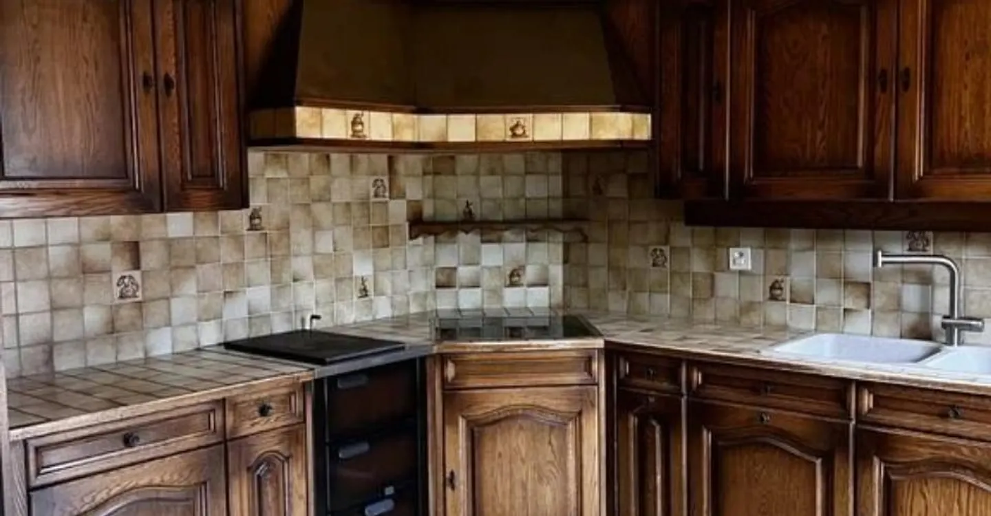 For rent! Spacious 5.5-room apartment located on the 1st floor in a house - Photo 3 of 10