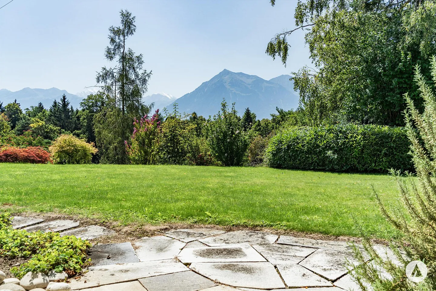 Unique Residential Idyl on the Sunny Slope of Thun - Photo 3 of 13