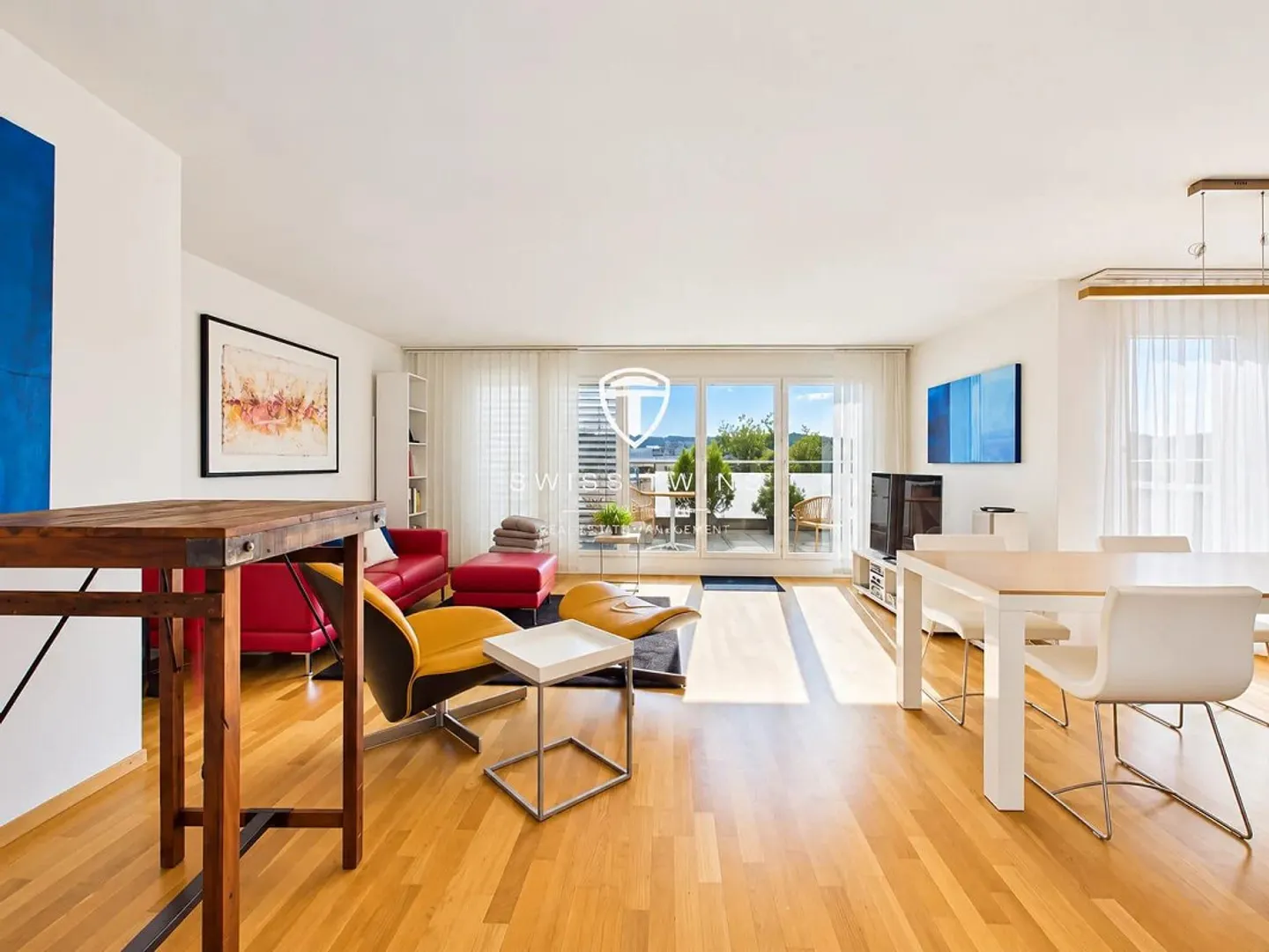 3.5 Room Penthouse Apartment in Volketswil with Spacious Rooftop Terrace - Photo 3 of 11