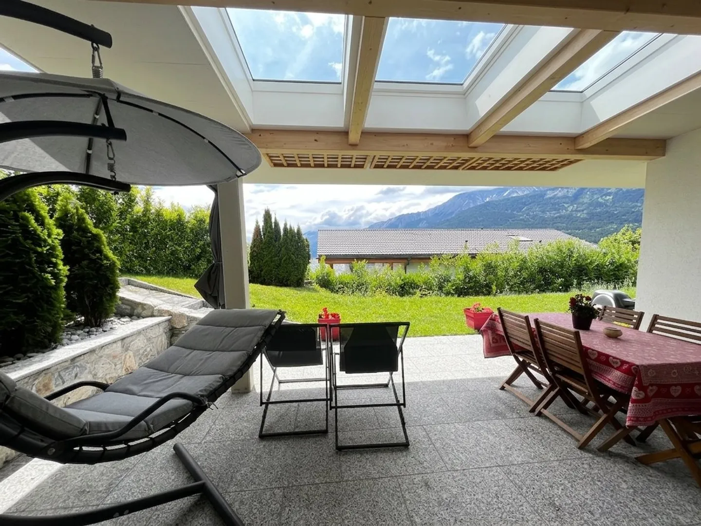 Modern House with Panoramic Views - Photo 11 of 14