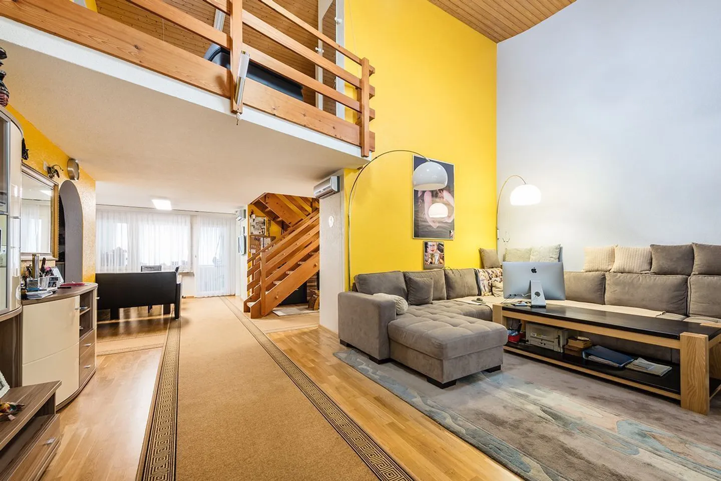 Spacious 5 1/2 Room Penthouse Apartment in Romanshorn - Photo 1 of 13