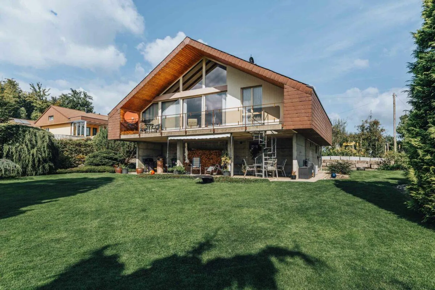 4.5 Zimmer Einfamilienhaus mit grosszügigem Grundstück Kopie - Foto 1 von 9