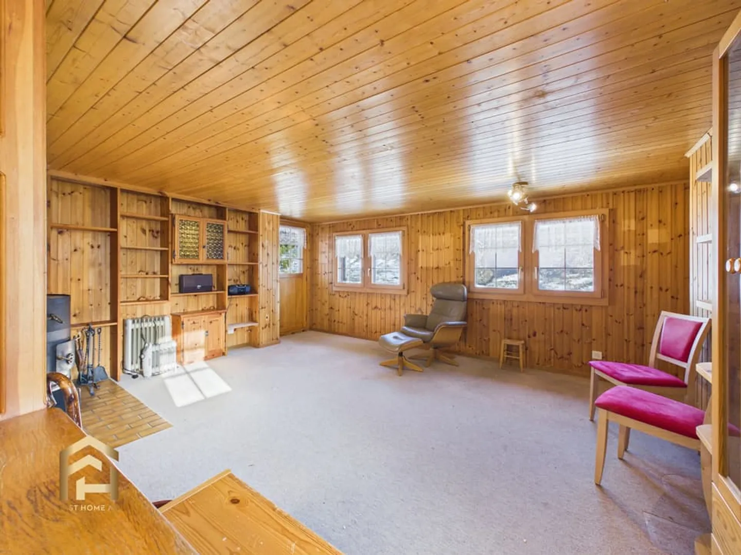 Charming little house with unobstructed view and idyllic surroundings - Photo 3 of 13