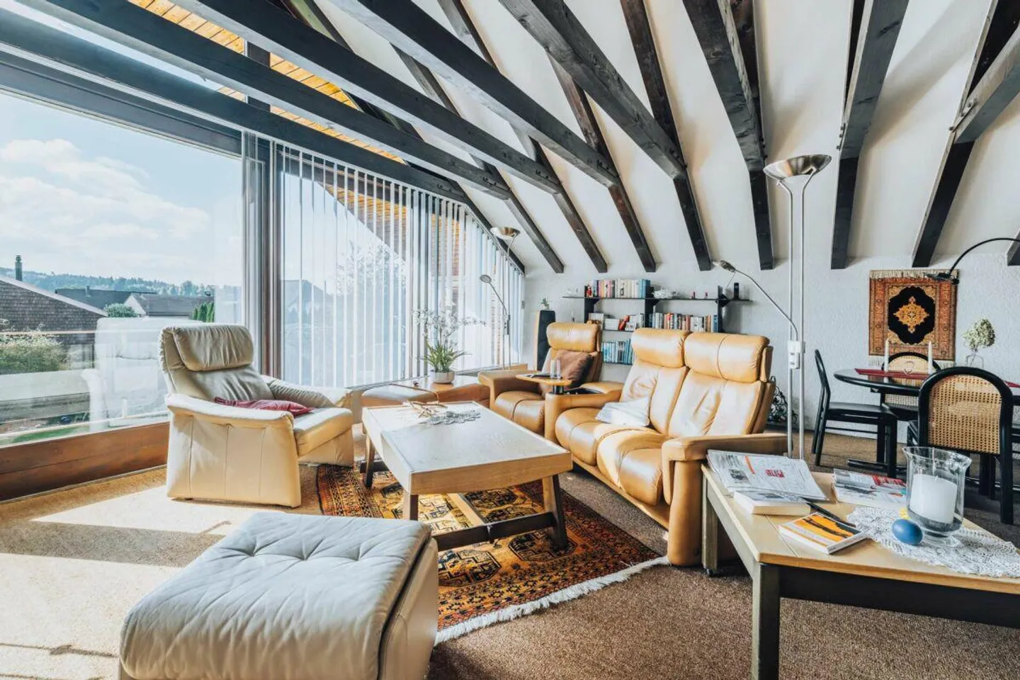 4.5 Zimmer Einfamilienhaus mit grosszügigem Grundstück Kopie - Foto 2 von 9