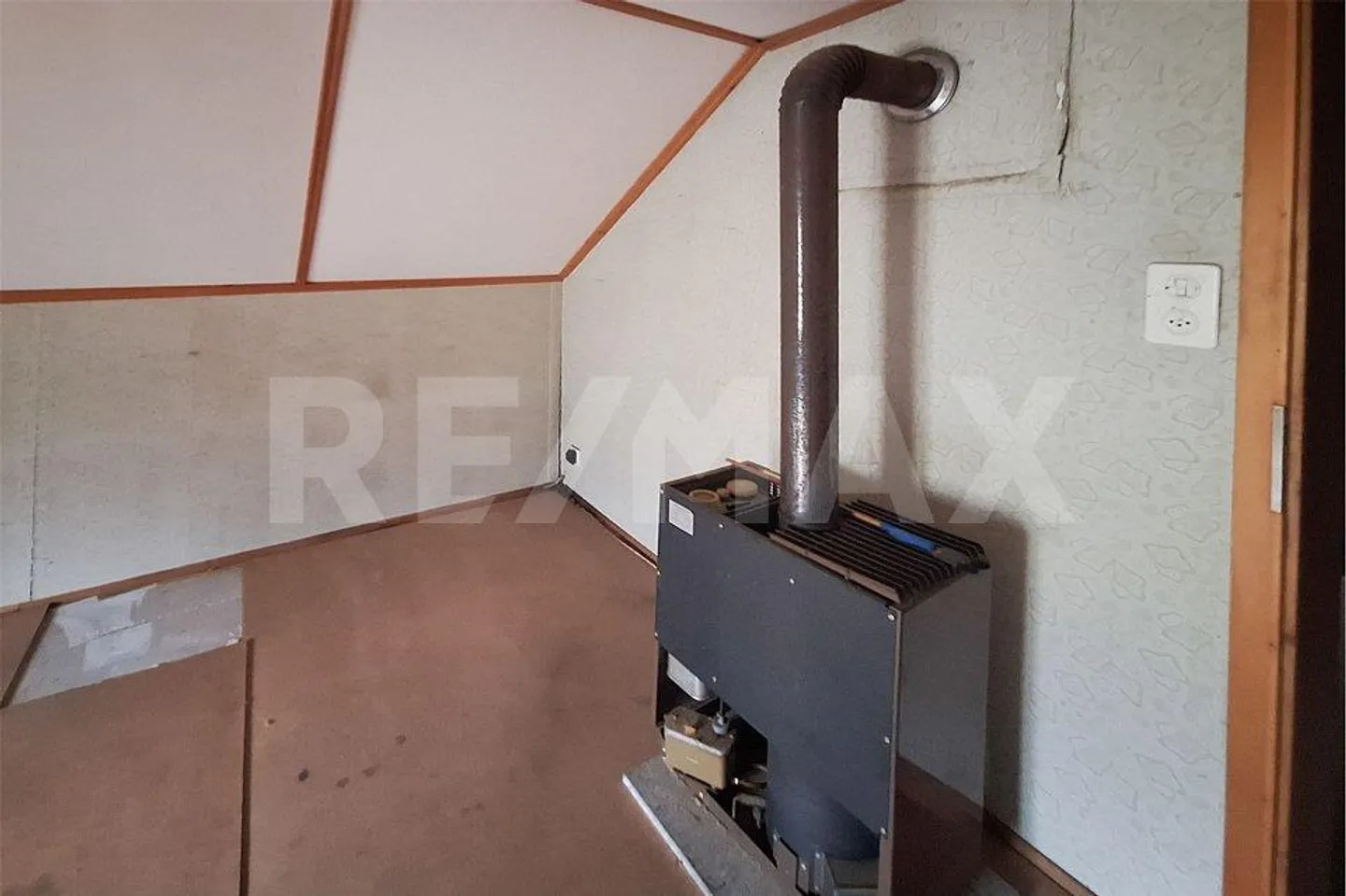 Gioiello da ristrutturare in posizione privilegiata: progetta la tua casa dei sogni - Foto 5 di 12