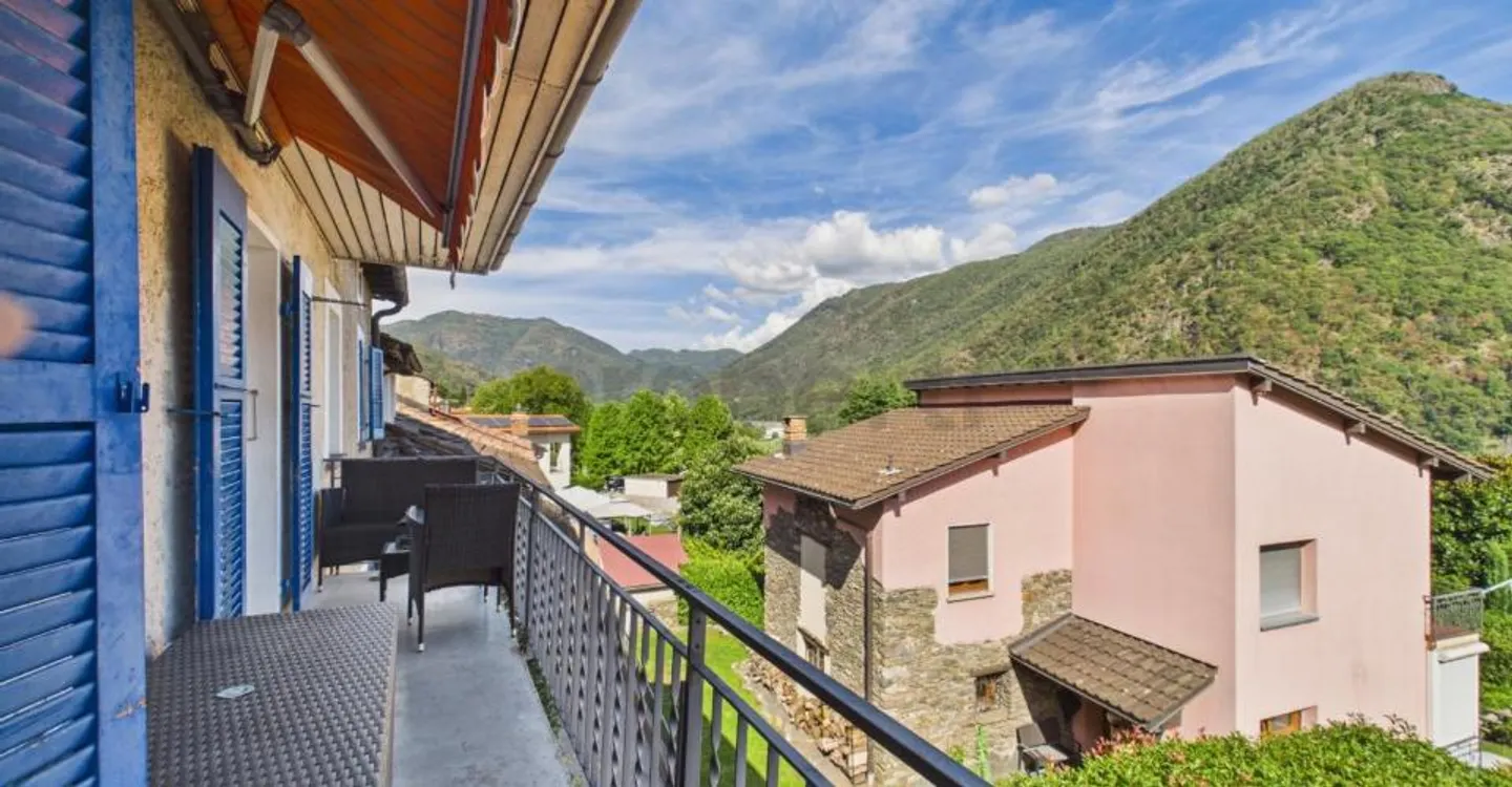 Charming Detached House in Mezzovico-Vira - Photo 11 of 12