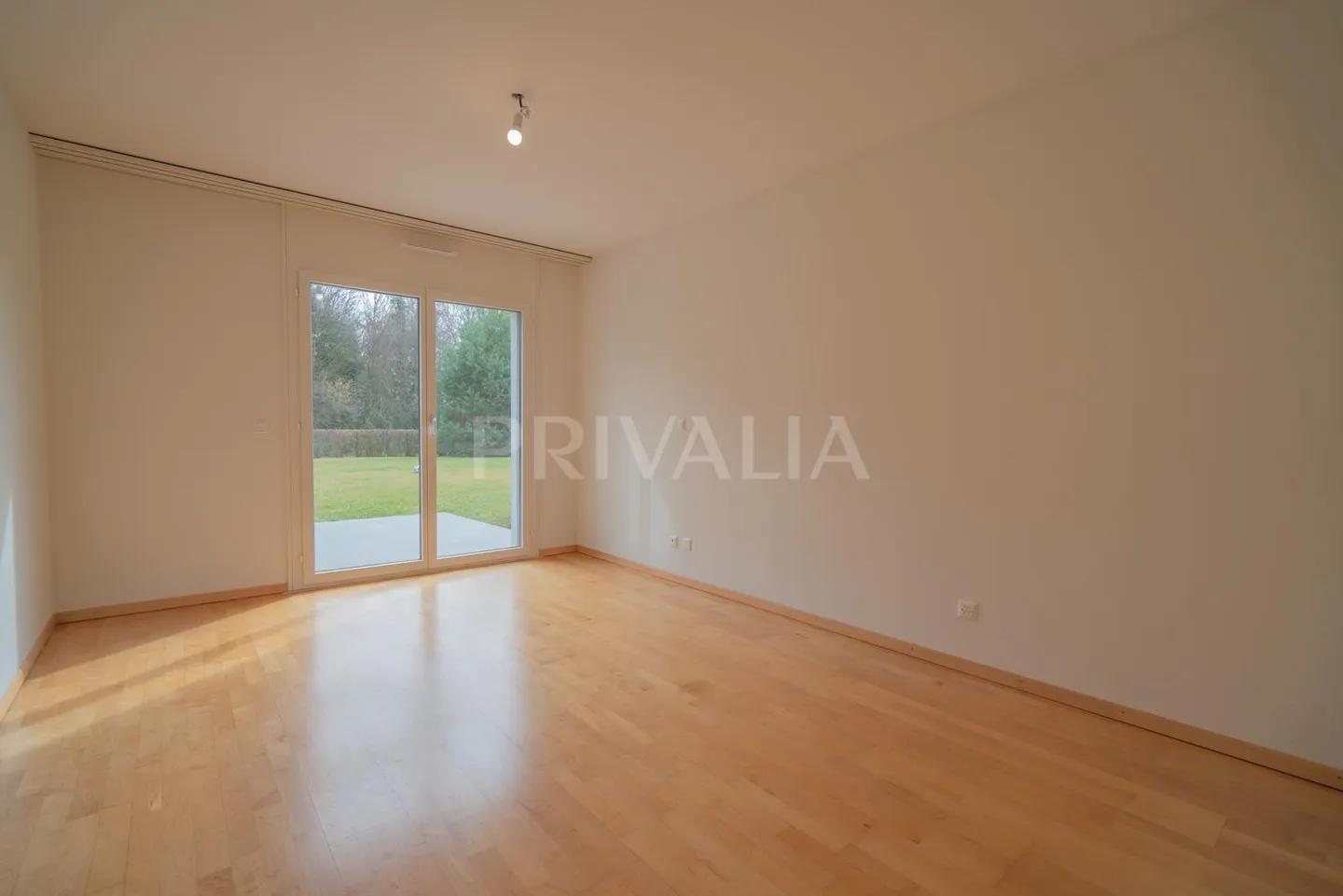 Bel appartamento al piano giardino in una residenza sicura - Foto 6 di 10